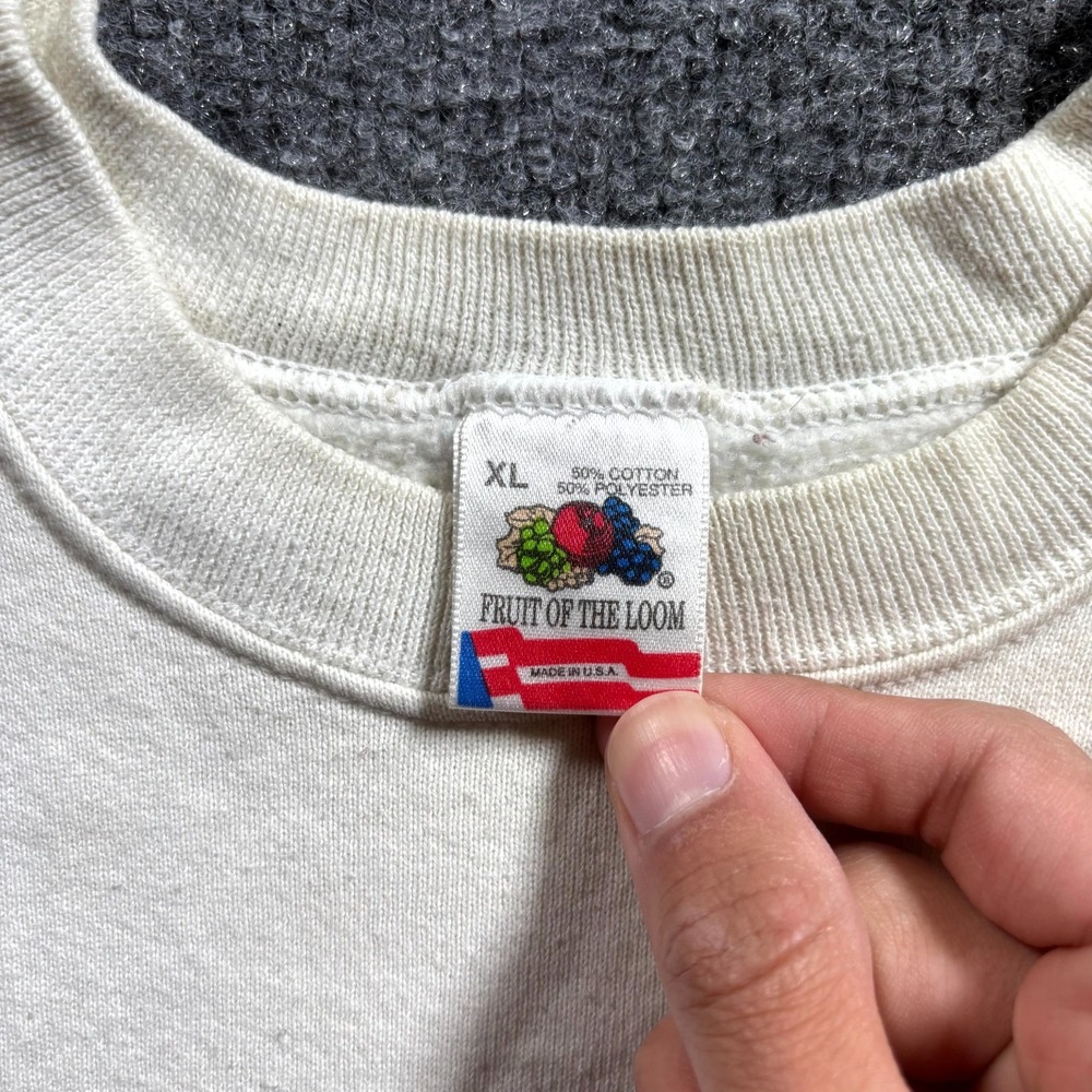 Vintage Fruit Of The Loom Comic Relief V Sweatshirt Men's XL White Graphic Print - Picture 10 of 14